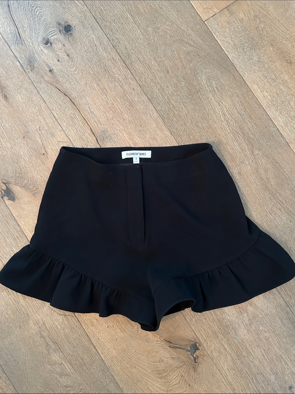 Elizabeth and James Kirsten Black Ruffle Shorts Size 2 Pristine Condition